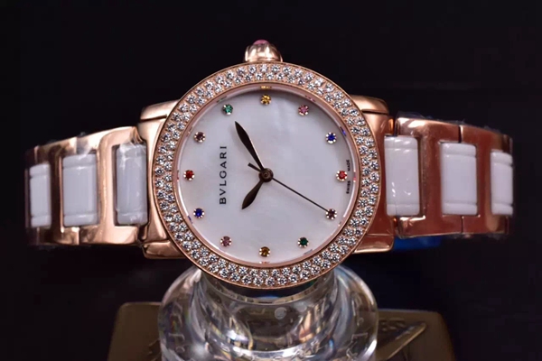 ブルガリ時計正面デザイン